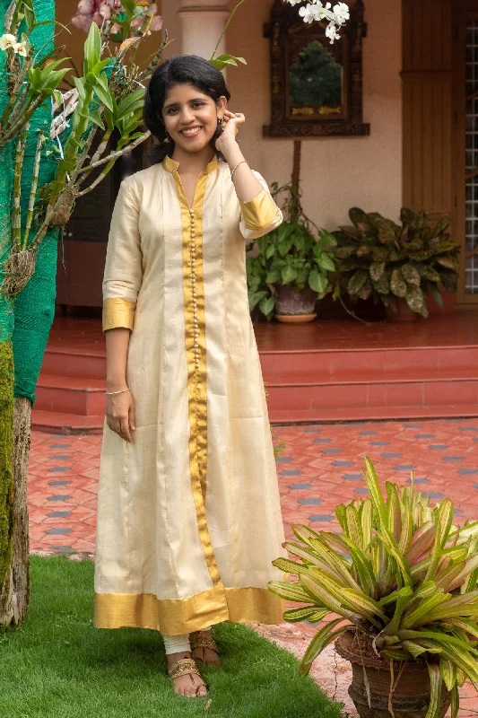 Kasavu Panelled Anarkali With Gold Borders & Potli Buttons