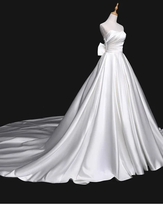 Sweetheart Ball Gown Wedding Dress With Bow