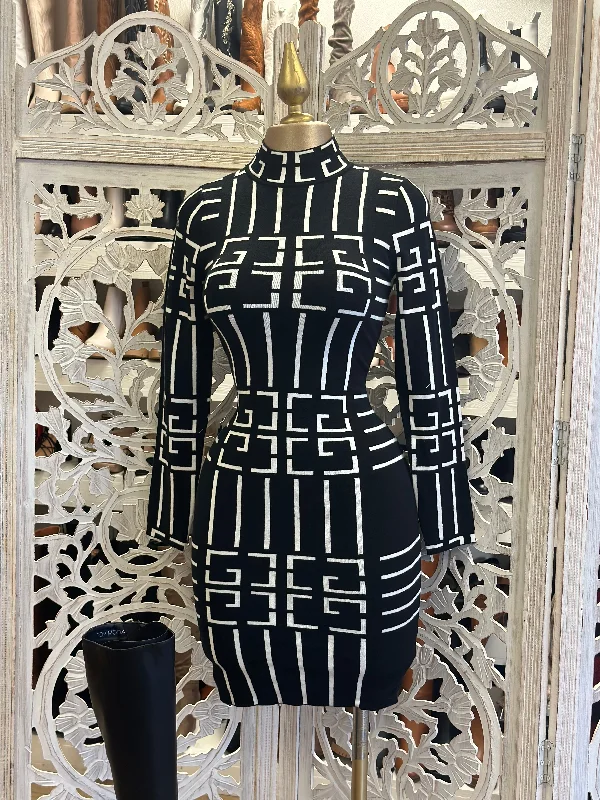Massive Price Cuts!Geometric Print White Mock Neck Dress