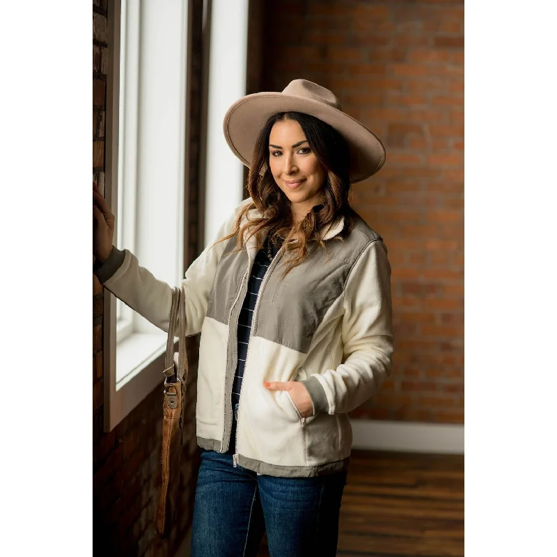 Huge Price Cuts Await!Two Toned Fleece Jacket