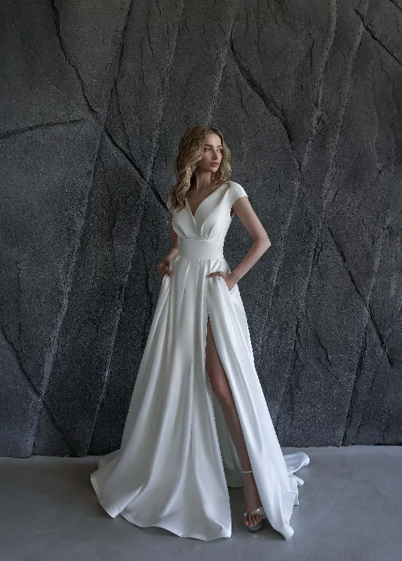 Time to Snag a Bargain!GH 10036 Size 14
