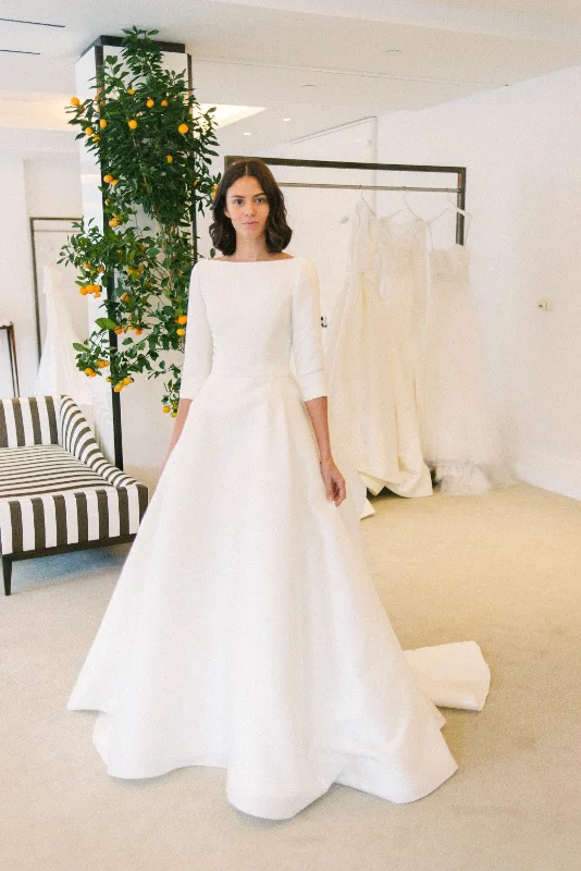 Save Like Never Before!Carolina Herrera Laurel - Size 12