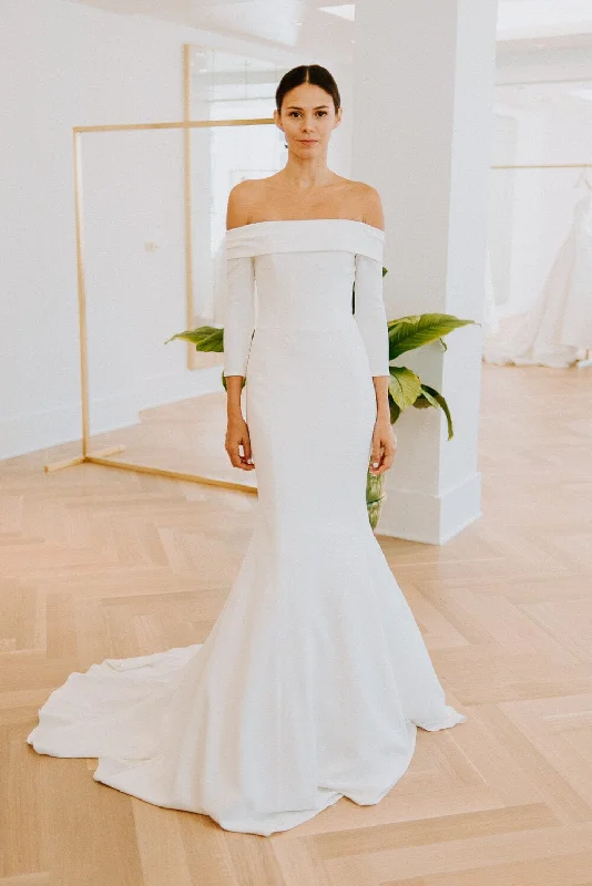 Special Offer – Act Fast!Carolina Herrera Mercer - Size 10