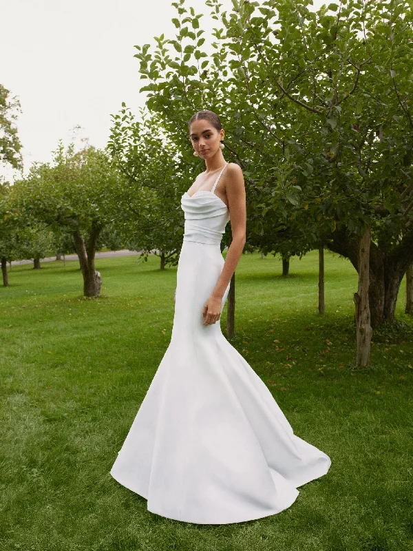 Shop Before It’s Gone!Carolina Herrera Penelope - Size 12