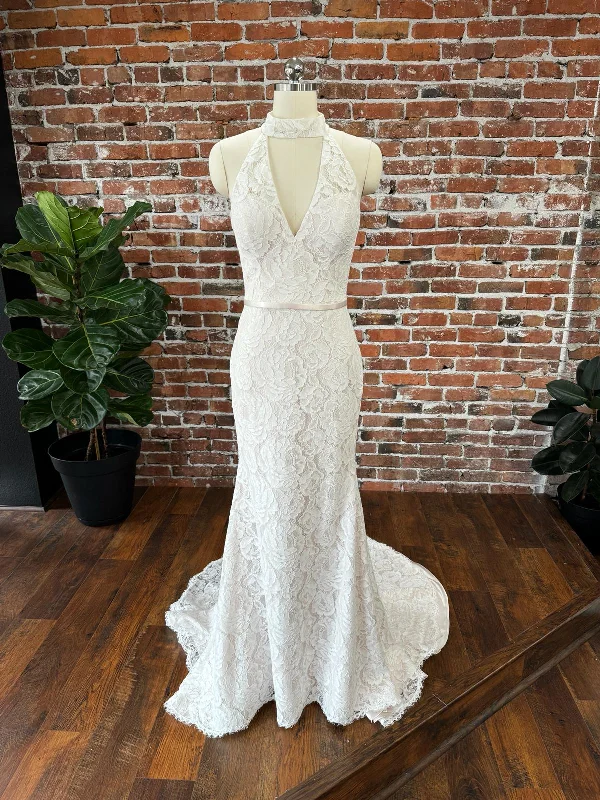 Best Price of the Season!Paloma Blanca 48698