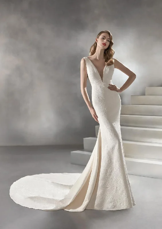Exclusive Deals Just for You!Pronovias Racimo