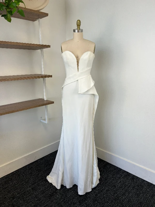 Hot Deals You Can’t Resist!Pronovias Ruffle