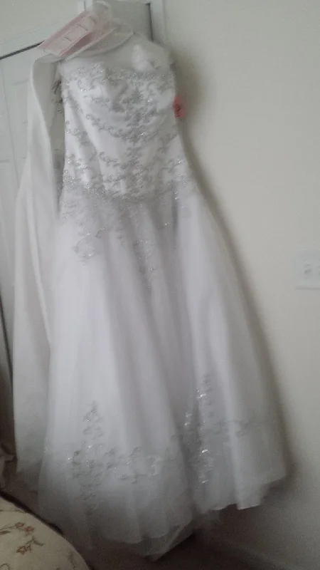 Special Offer – Act Fast!David's Bridal Corset Back