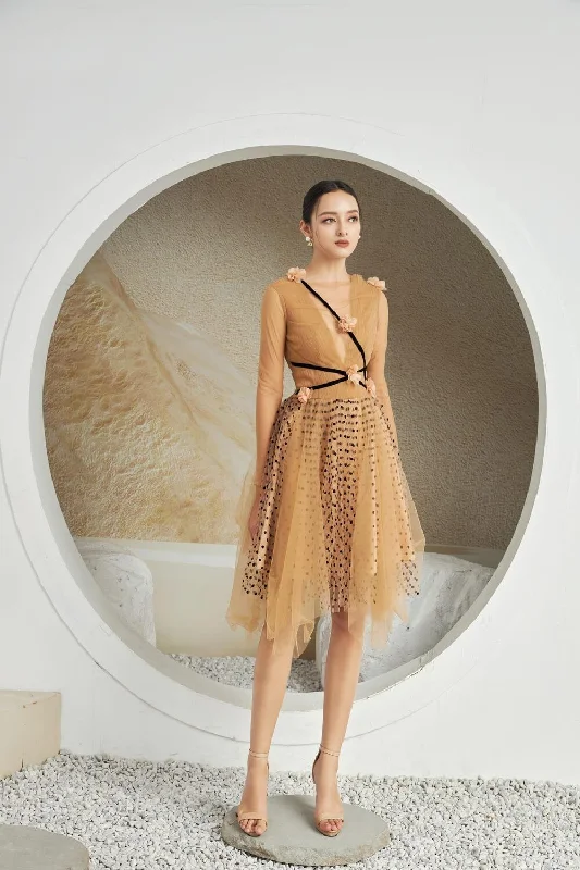 Score Big Savings Today!Ernest Layered Long Sleeved Mesh Knee-length Dress