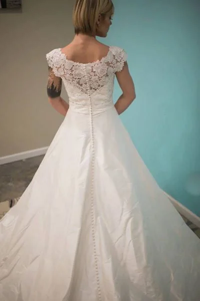 Unbeatable Prices!Justin Alexander Lace