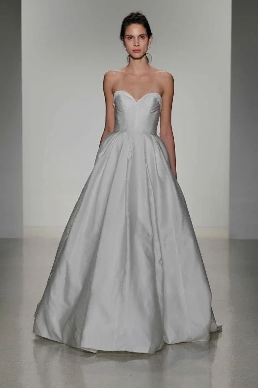 Exclusive Offers You’ll Love!Kelly Faetanini Jill