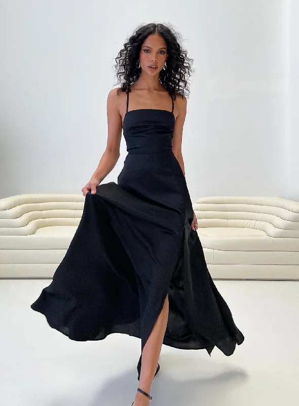 Massive Price Cuts!Kerwin Maxi Dress Black