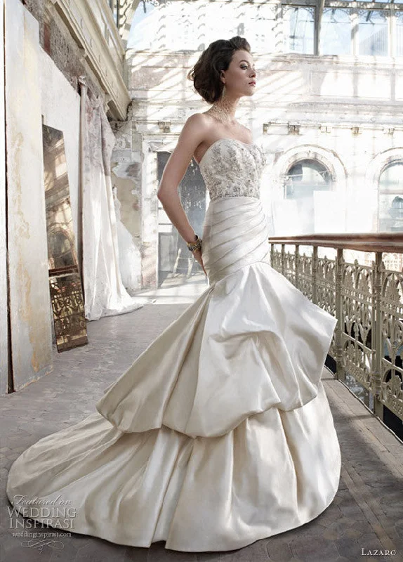 Your Favorite Items on Sale Now!Lazaro 3206