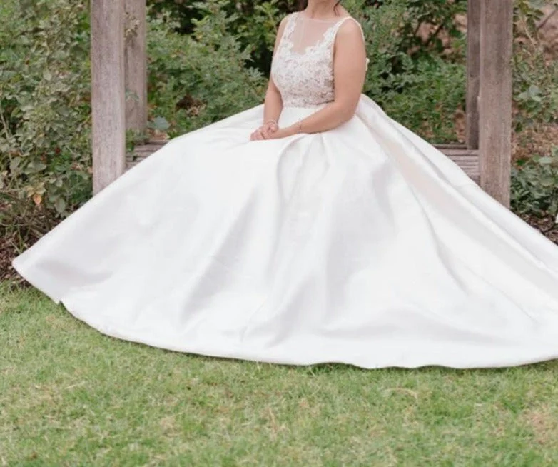 The Sale You’ve Been Waiting For!Lazaro 3658