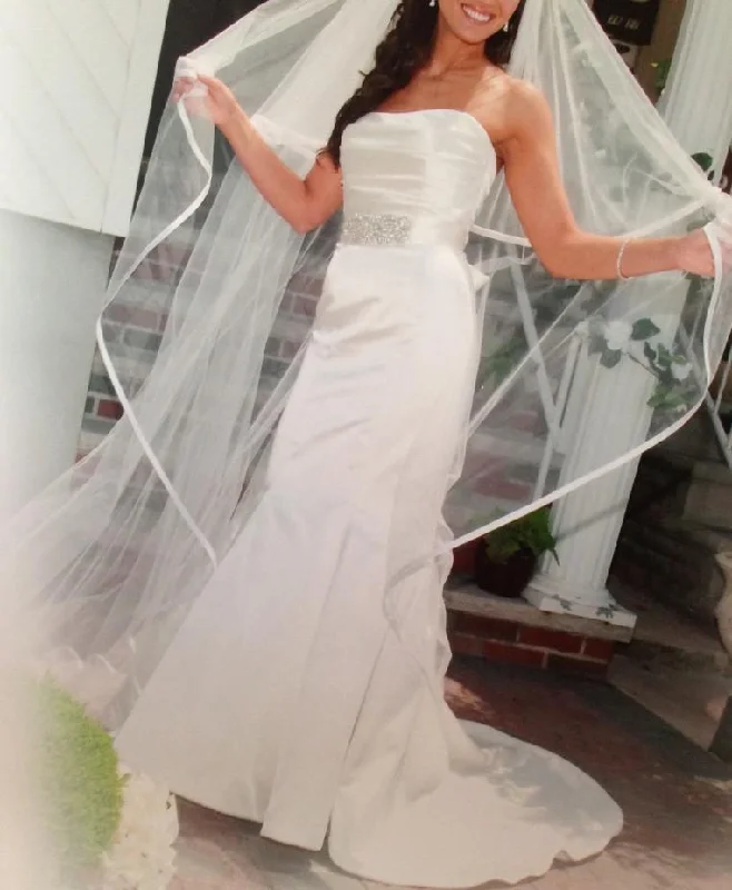 Don’t Wait – Shop Today!Lazaro Strapless Mermaid