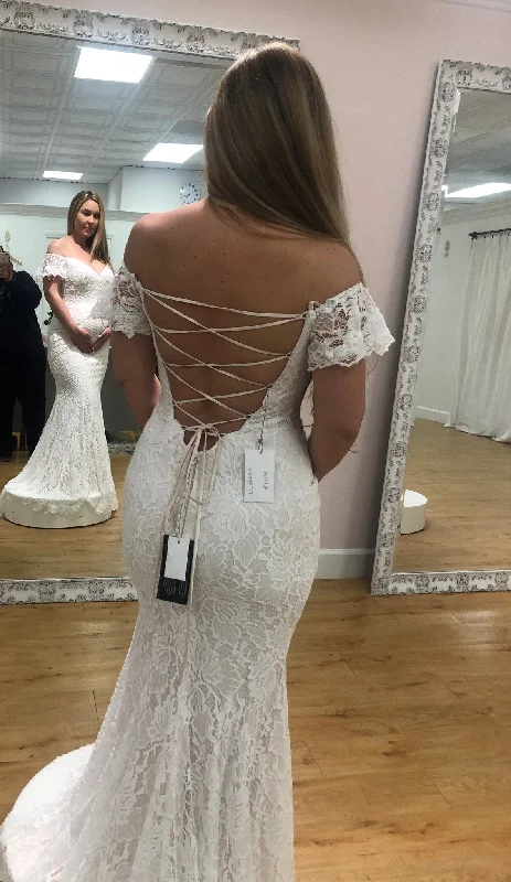 The Best Deals Won’t Wait!Lillian West LIL 66047