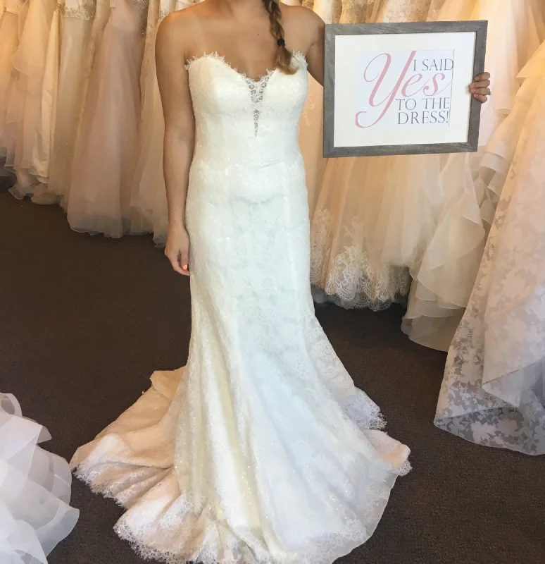Shop Early, Save Big!Allure Bridals 9107