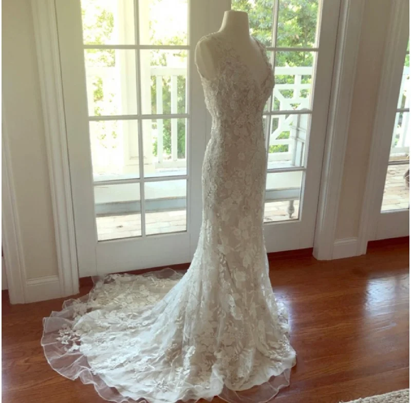 Your Shopping Wish, Our Discount Command!Allure Couture 8800 ivory over cafe silver