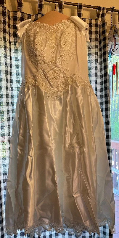 Massive Price Cuts!David's Bridal Santa Monica