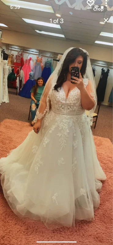Unmissable Offers Await!Maggie Sottero 20MS729MC