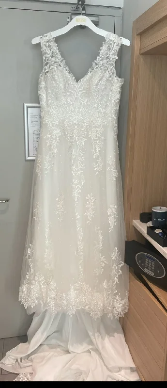 Seasonal Sale – Shop Now!Maggie Sottero 22MK929B01