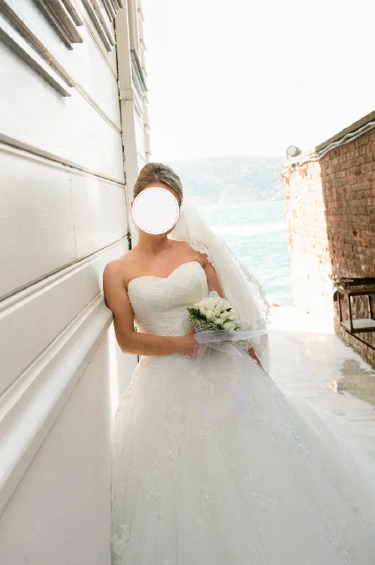 Grab Yours Before It’s Too Late!Pronovias