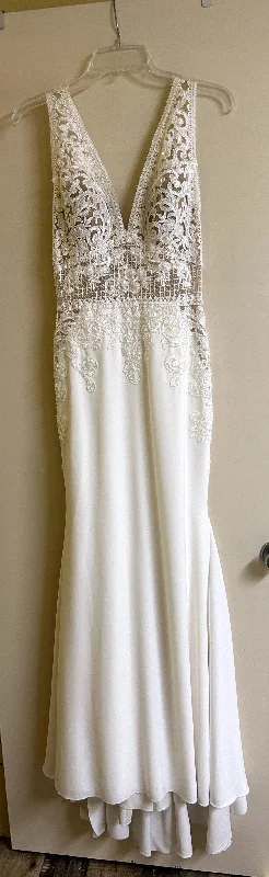 Save Up to 50% Off!Pronovias Emily