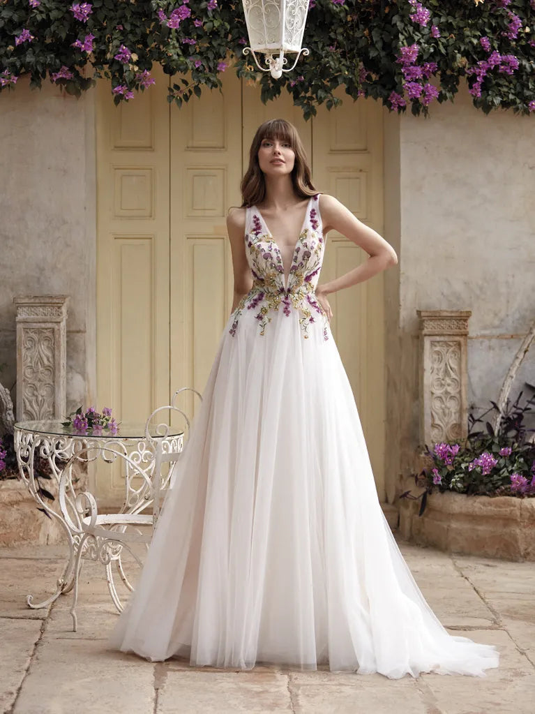 Your Favorite Items on Sale Now!Pronovias Lilyrose