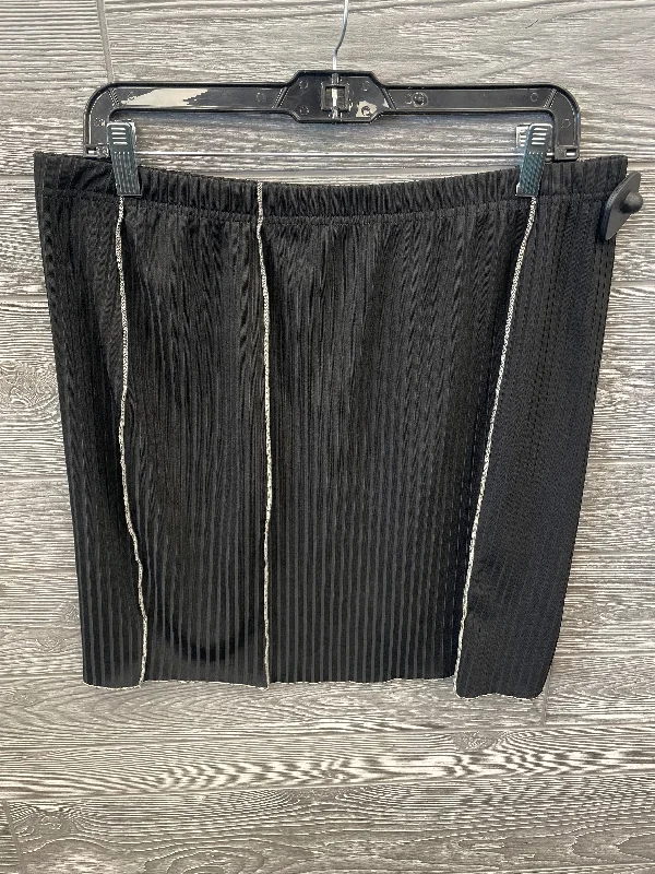 Save More with Every Purchase!Black Skirt Mini & Short Shein, Size 22