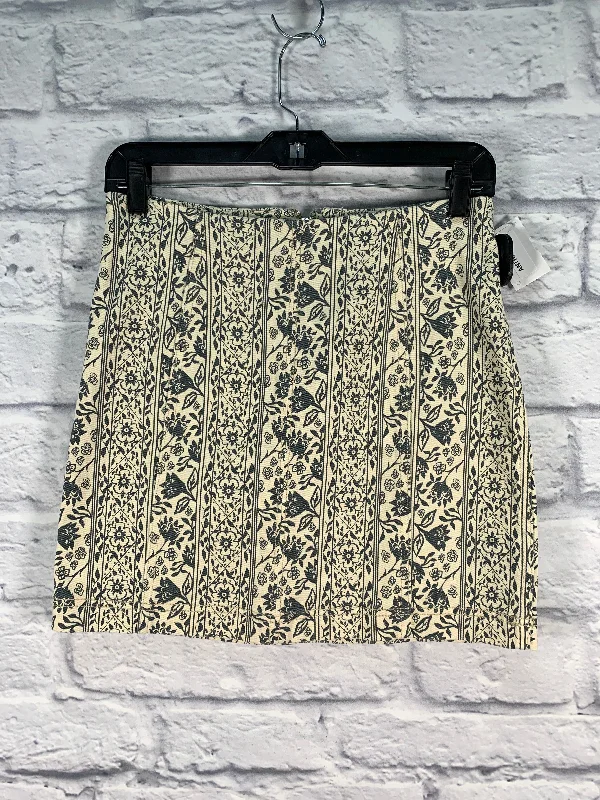 Price Drops You’ll Love!Cream & Grey Skirt Mini & Short Free People, Size 6