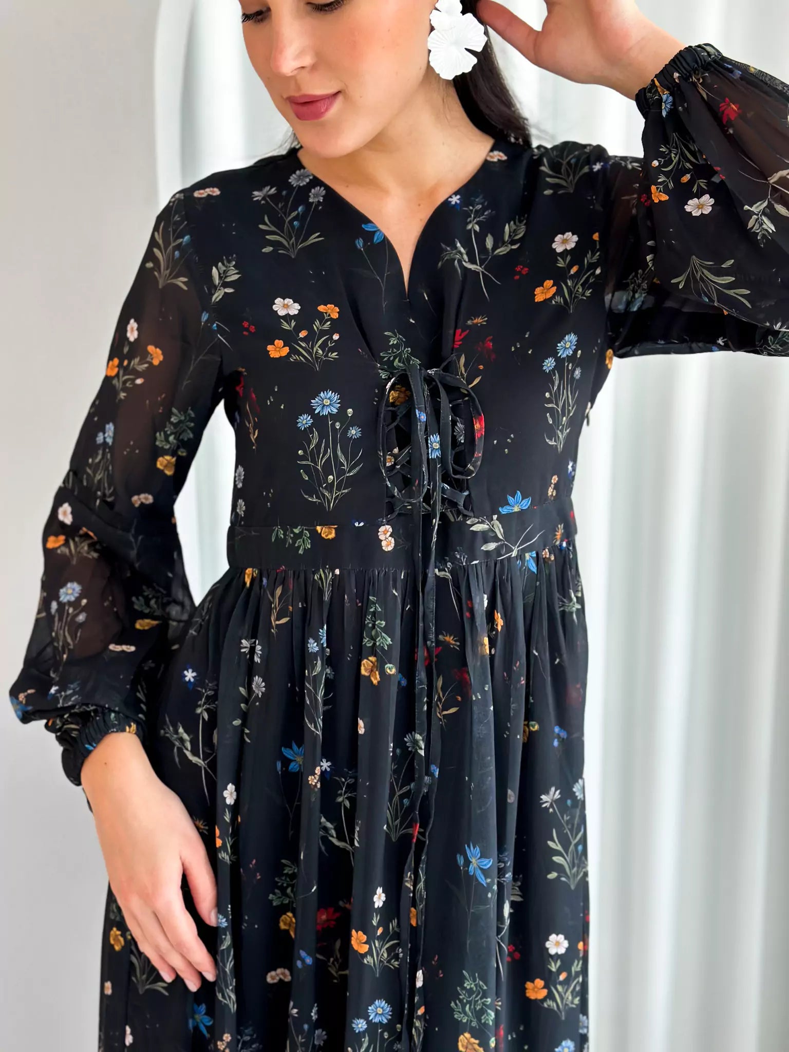 Unmissable Offers Await!Lazarus Printed Black Floral Dress