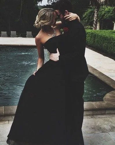 Upgrade for Less!black long prom dresses         cg23664