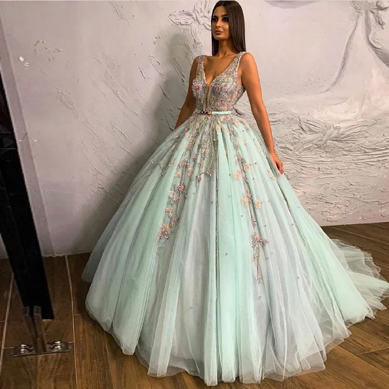 Limited Time Offer!Elegant Crystal Embellished Tulle Ball Gown Prom Dresses       cg23669